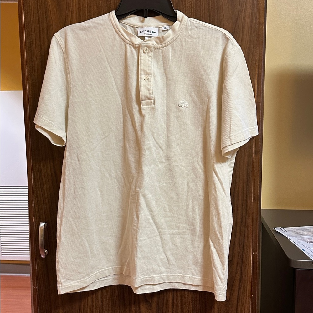 Lacoste Men's Short Sleeve Henley Waffle Stitch T-Shirt Vanilla Plant Size XL